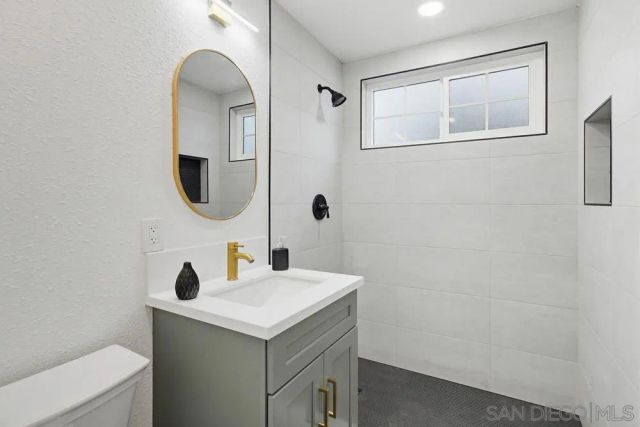 8402 Lockland Court, Spring Valley, CA 91977