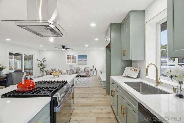 8402 Lockland Court, Spring Valley, CA 91977