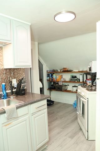 62-64 Whittier St, Springfield, MA 01108