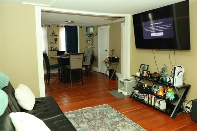 62-64 Whittier St, Springfield, MA 01108