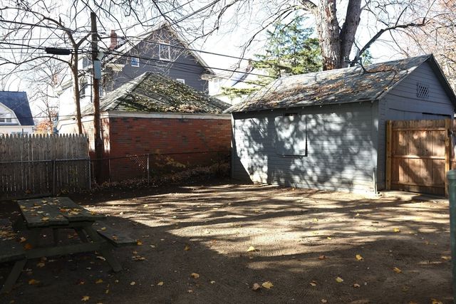 62-64 Whittier St, Springfield, MA 01108