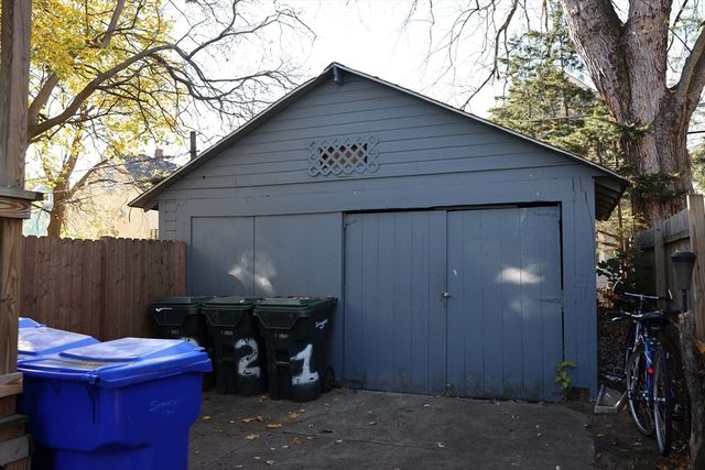 62-64 Whittier St, Springfield, MA 01108