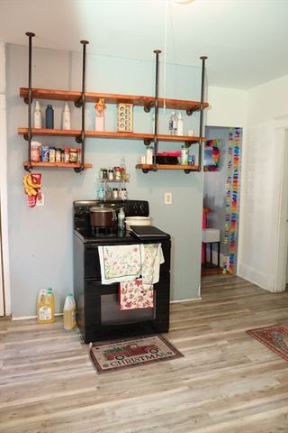 62-64 Whittier St, Springfield, MA 01108