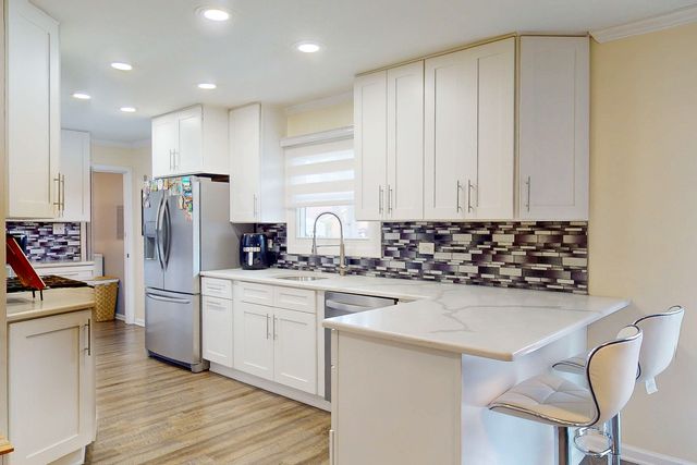 254 Harmony Lane, Elk Grove Village, IL 60007