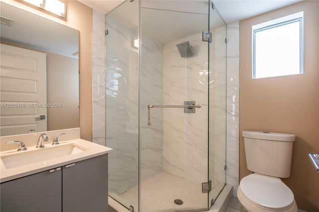 2412 NE 26th St 7, Fort Lauderdale, FL 33305