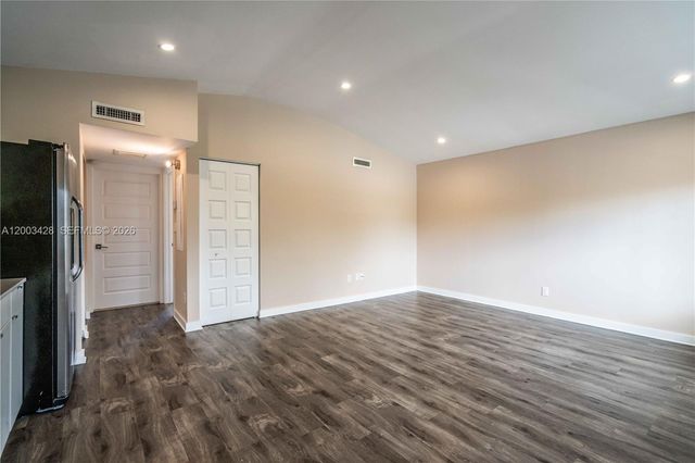 2412 NE 26th St 7, Fort Lauderdale, FL 33305