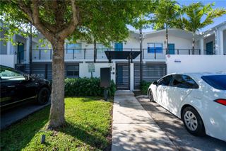 2412 NE 26th St 7, Fort Lauderdale, FL 33305