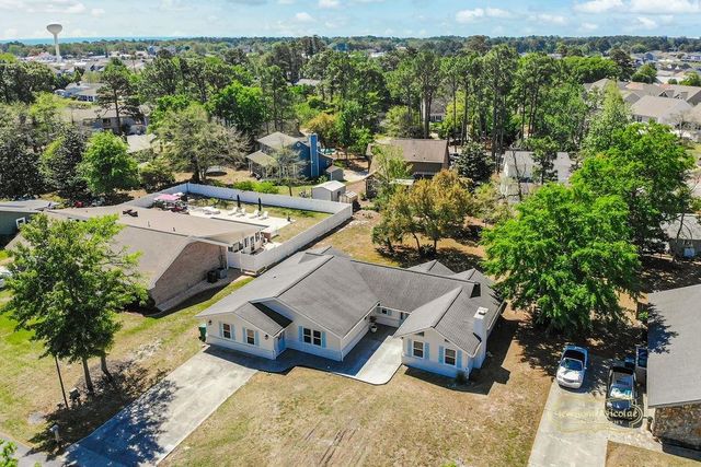 1769 Crooked Pine Dr., Surfside Beach, SC 29575