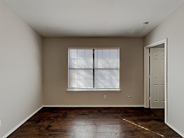 833 Weaver Street, Cedar Hill, TX 75104
