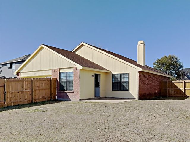 833 Weaver Street, Cedar Hill, TX 75104