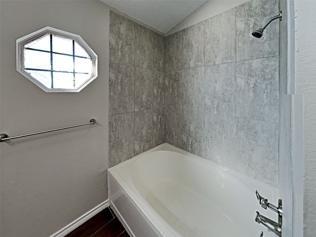 833 Weaver Street, Cedar Hill, TX 75104