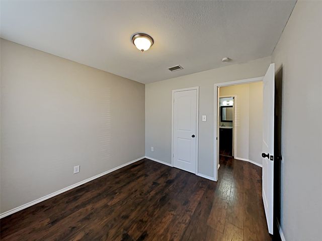 833 Weaver Street, Cedar Hill, TX 75104