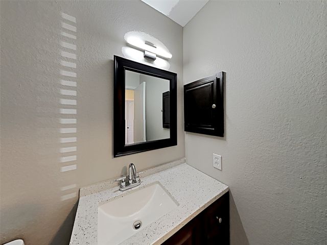833 Weaver Street, Cedar Hill, TX 75104