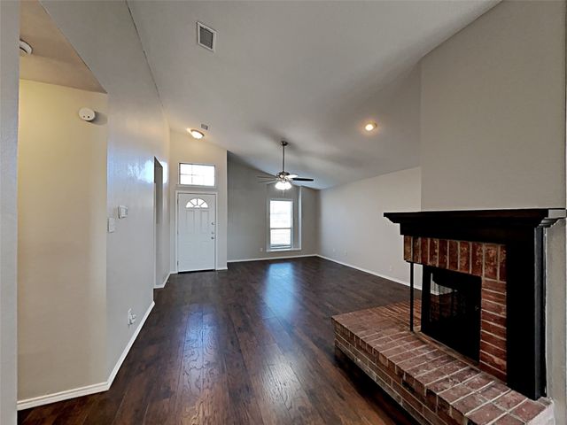 833 Weaver Street, Cedar Hill, TX 75104