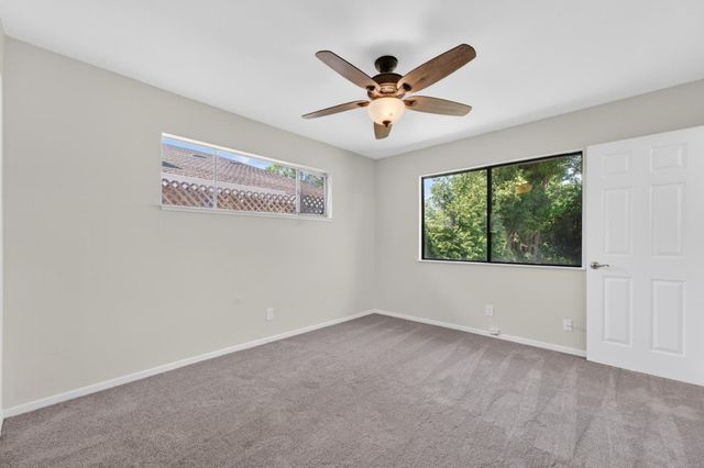 4516 Oxbow Dr, Sacramento, CA 95864