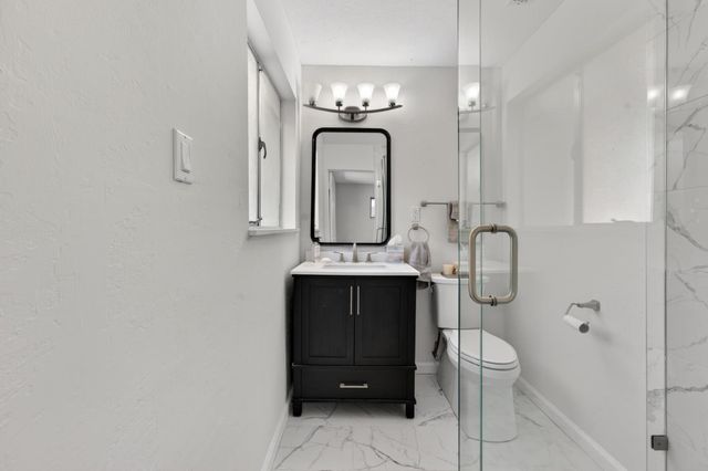 4516 Oxbow Dr, Sacramento, CA 95864
