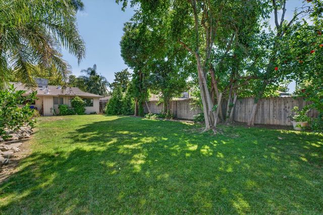 4516 Oxbow Dr, Sacramento, CA 95864