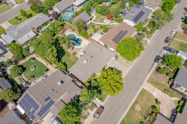 4516 Oxbow Dr, Sacramento, CA 95864