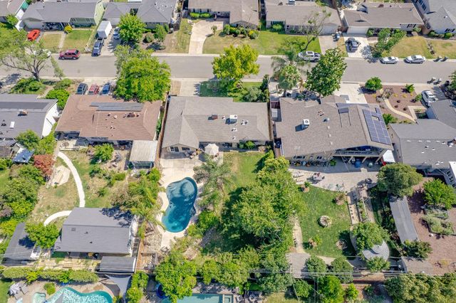 4516 Oxbow Dr, Sacramento, CA 95864