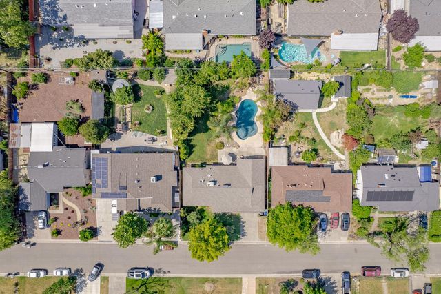 4516 Oxbow Dr, Sacramento, CA 95864