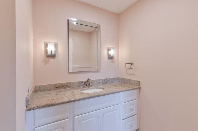 961 Lakeside Dr Apt 303, Grand Junction, CO 81506