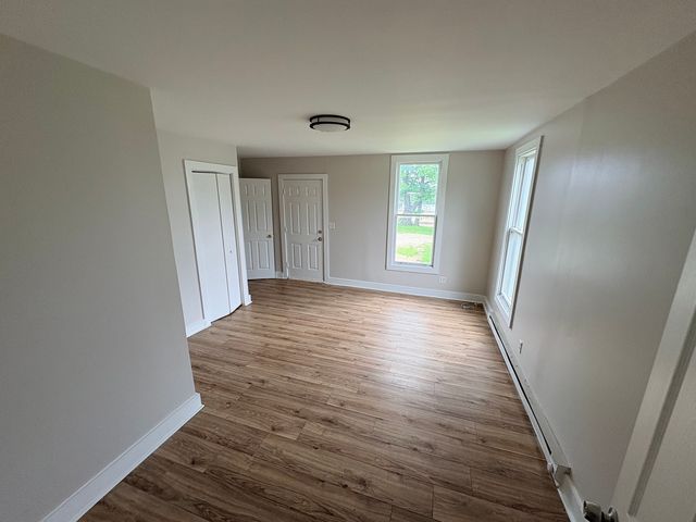 86 N 4th Street 3, Aurora, IL 60505
