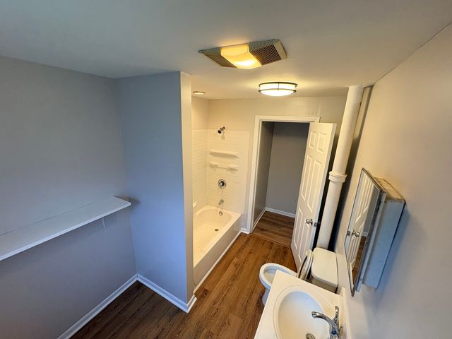 86 N 4th Street 3, Aurora, IL 60505