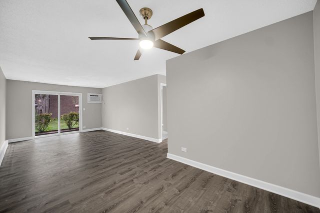 1133 Miller Lane 106, Buffalo Grove, IL 60089