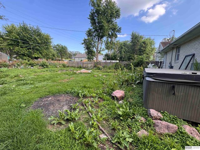 3331 N 40th Avenue, Omaha, NE 68111