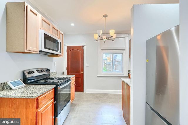 529 N CURLEY ST, Baltimore, MD 21205