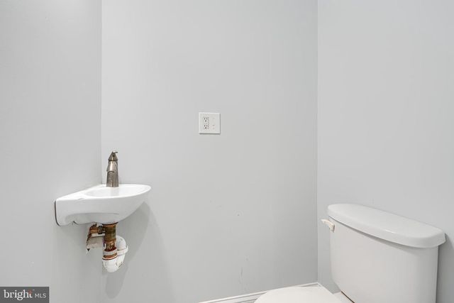 529 N CURLEY ST, Baltimore, MD 21205