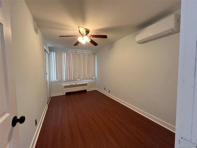 150-11 17th Avenue, Whitestone, NY 11357