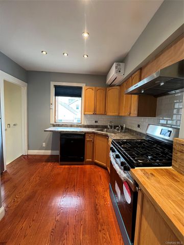 150-11 17th Avenue, Whitestone, NY 11357
