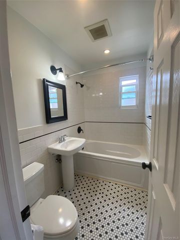 150-11 17th Avenue, Whitestone, NY 11357