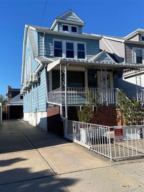 150-11 17th Avenue, Whitestone, NY 11357