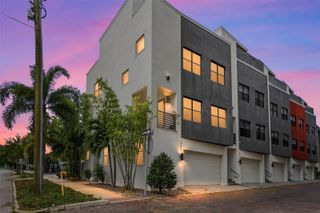 300 DELMAR TERRACE S, St Petersburg, FL 33701