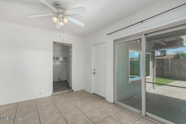 4137 W FRIER Drive, Phoenix, AZ 85051