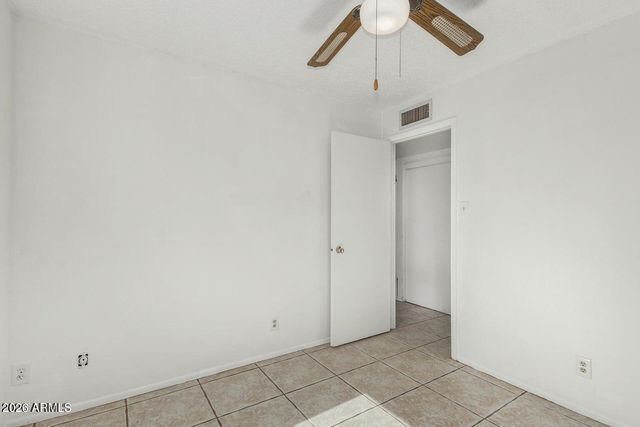 4137 W FRIER Drive, Phoenix, AZ 85051