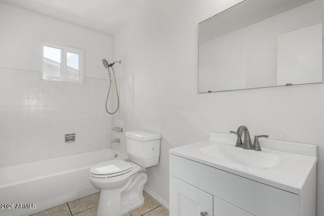 4137 W FRIER Drive, Phoenix, AZ 85051