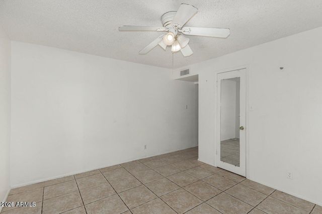 4137 W FRIER Drive, Phoenix, AZ 85051