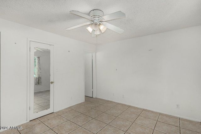 4137 W FRIER Drive, Phoenix, AZ 85051