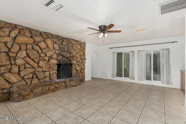 4137 W FRIER Drive, Phoenix, AZ 85051