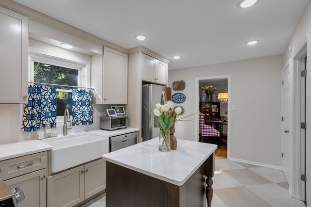 705 WESTRIDGE DR, Columbia, MO 65203