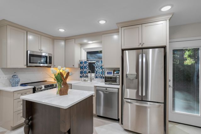 705 WESTRIDGE DR, Columbia, MO 65203