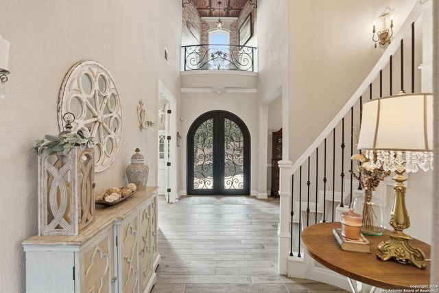 426 County Road 2801 W, Mico, TX 78056