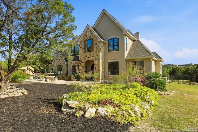 426 County Road 2801 W, Mico, TX 78056