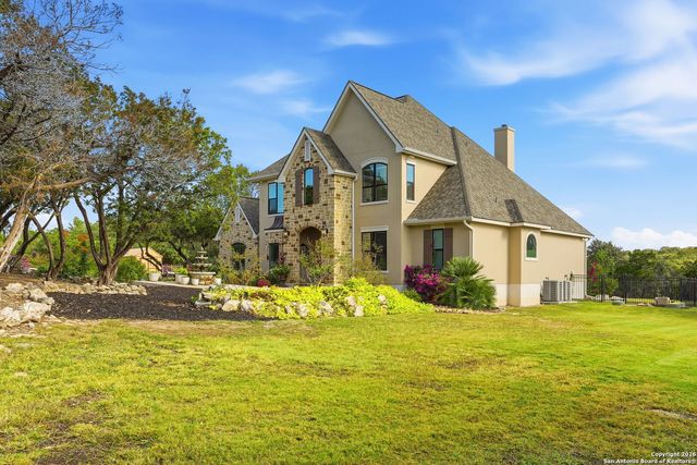 426 County Road 2801 W, Mico, TX 78056