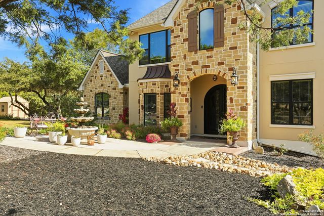 426 County Road 2801 W, Mico, TX 78056