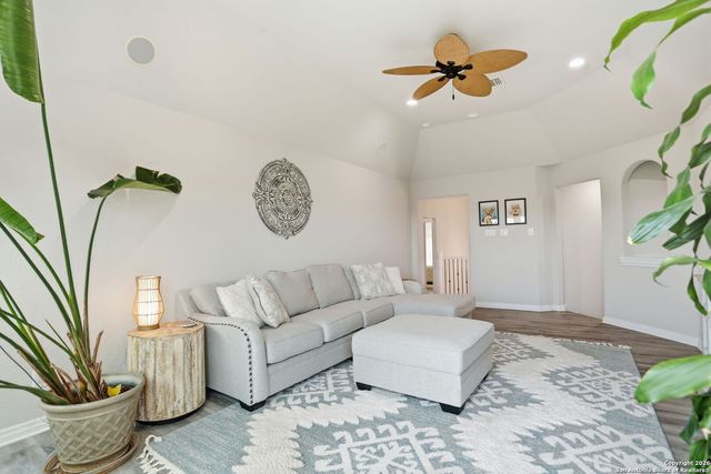 426 County Road 2801 W, Mico, TX 78056