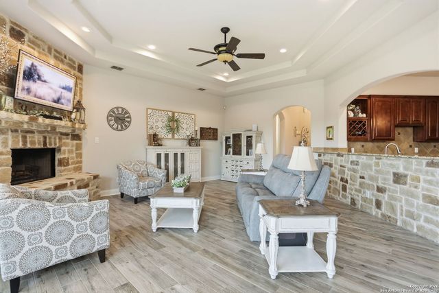 426 County Road 2801 W, Mico, TX 78056